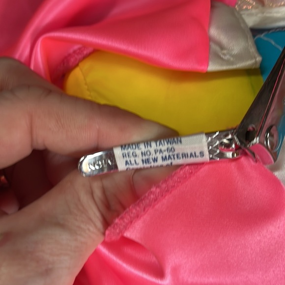 Vintage hallmark rainbow bright doll. - Picture 5 of 5